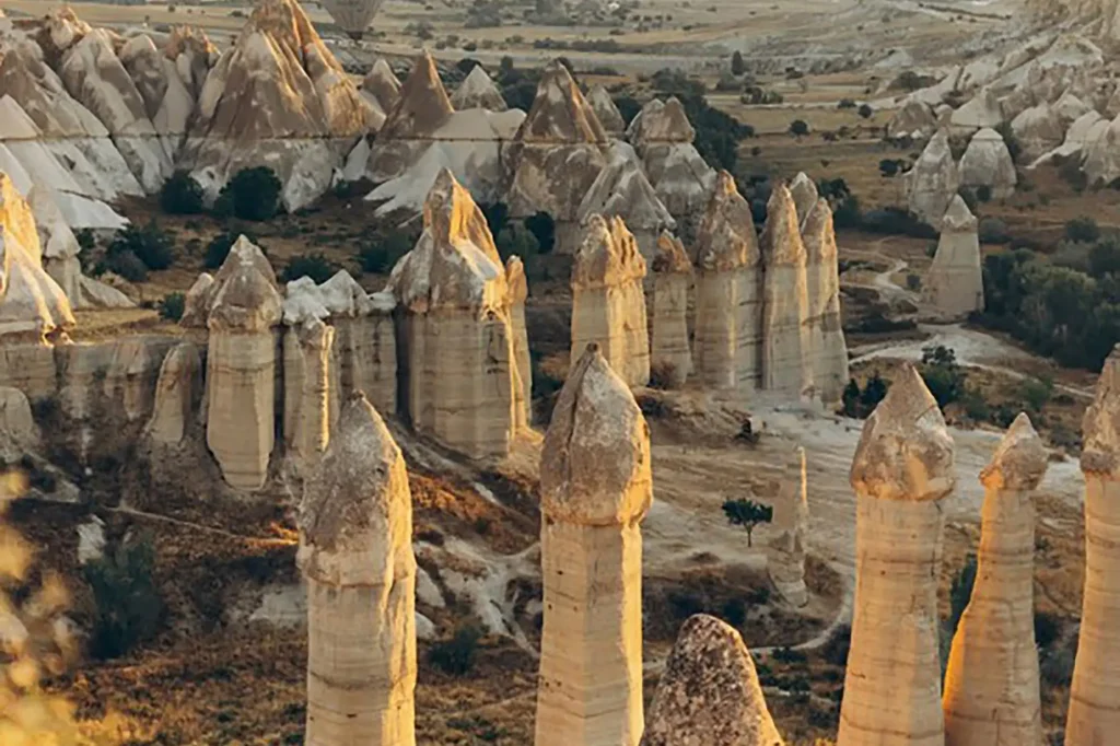 love valley 800-600x600